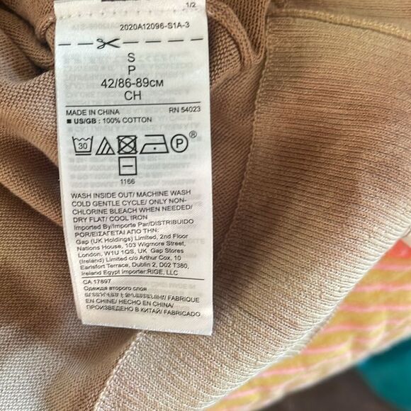 Very soft tye dye cotton! Banana Republic - Picture 4 of 4